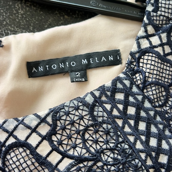 EUC Antonio Melani dark Navy blue & nude 
Sheath Dress size 2 - Picture 5 of 7